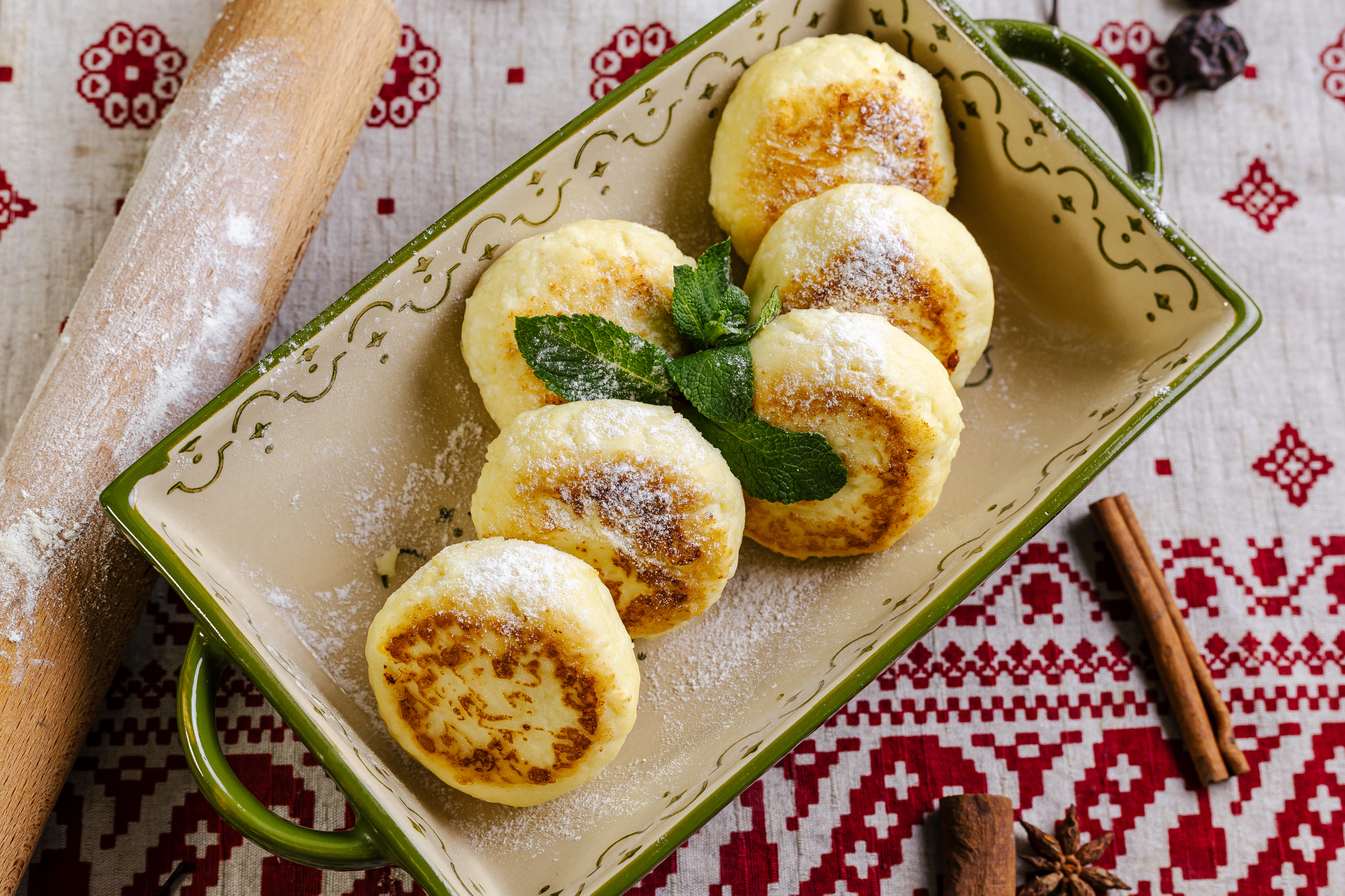 Сырники с рикоттой и миндальной мукой