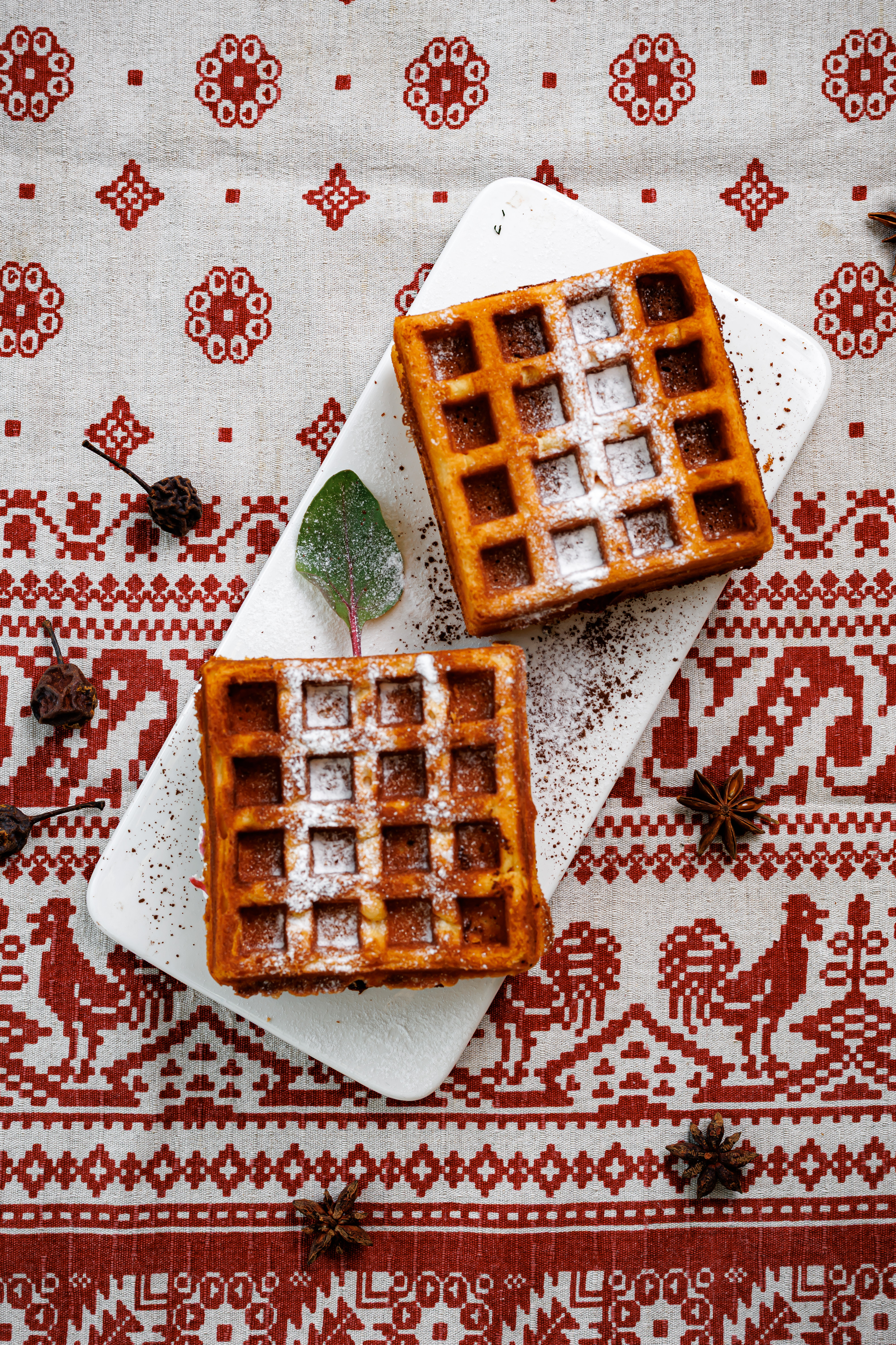 Вафли венские с вишней