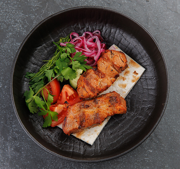 Шашлык из свиной шеи за 100 гр