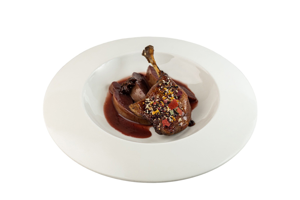 Утиная ножка с айвой в соусе Порто