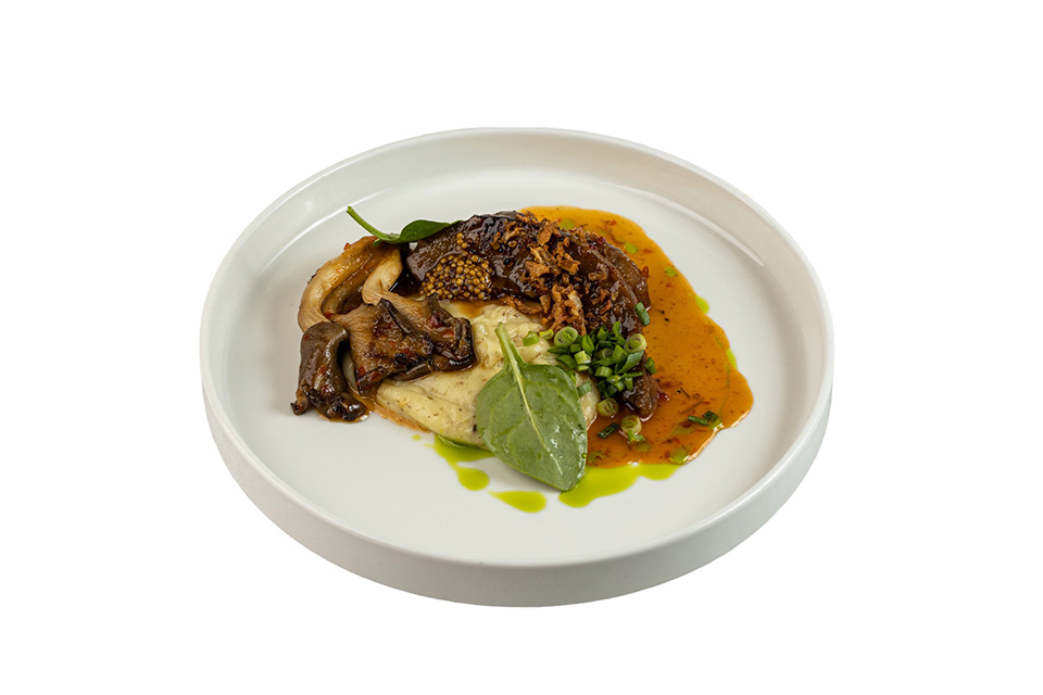 Язык кабана  с трюфельным пюре