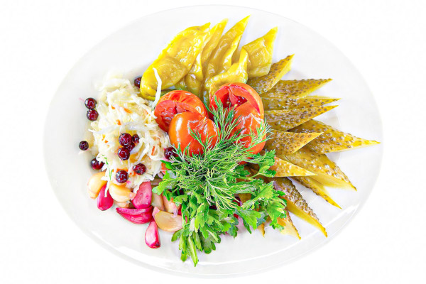 Ассорти из домашних солений