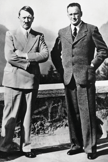 Рис. 6. А. Гитлер и К. Генлейн в Берхтесгадене