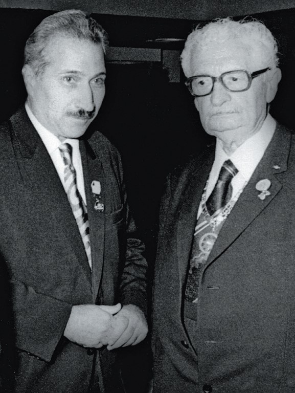 В. Н. Сокольский с одним из немецких основоположников космонавтики Г. Обертом, 1973 г.