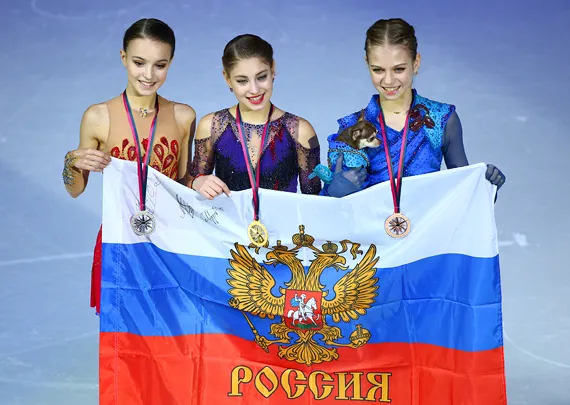 Российские фигуристки заняли весь пьедестал в финале Гран-при: Алена Косторная - первая, Анна Щербакова - вторая, Александра Трусова - третья